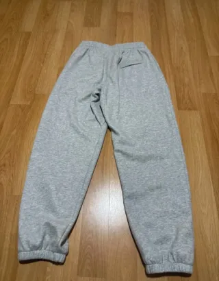 Pantalón Corteiz Gris