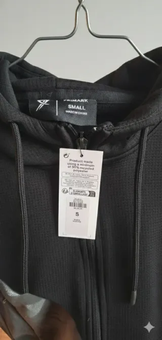 Sudadera deportiva con cremallera