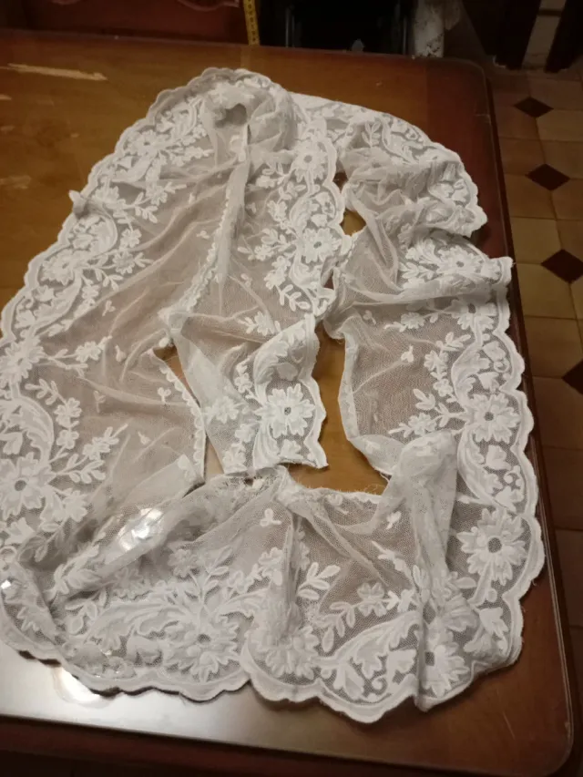 Encaje muy antiguo data del año 1900 artesanal