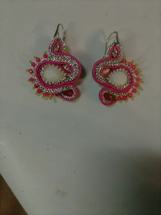 Pendientes Soutache Swaroski y Ágata Blanca