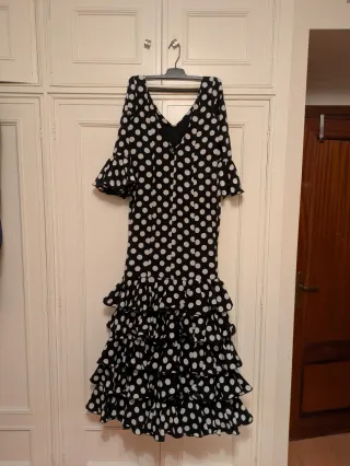 Traje Flamenca Gitana Lunares Negro Blanco