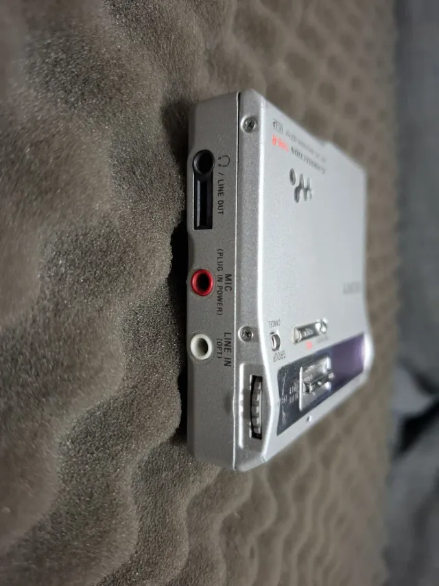 Sony Net MD Walkman MZ-N1