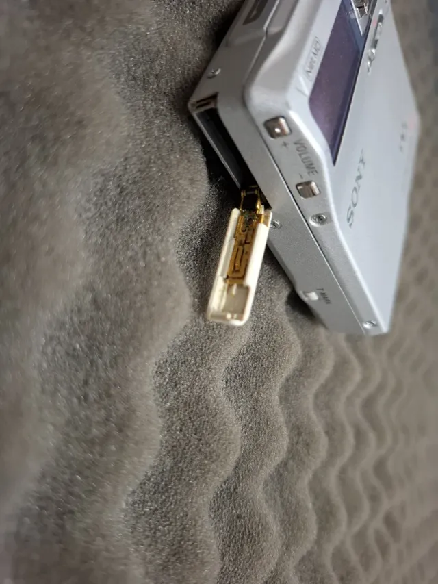 Sony Net MD Walkman MZ-N1