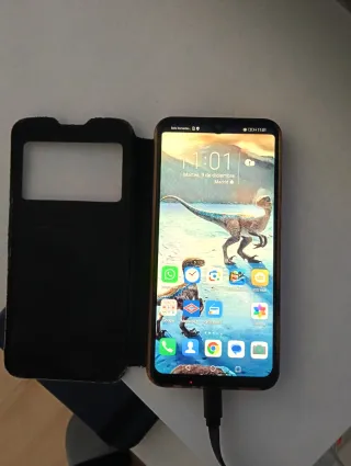 Smartphone Huawei P Smart con schermo da 6,21 pollici, doppia fotocamera posteriore e batteria a lunga durata