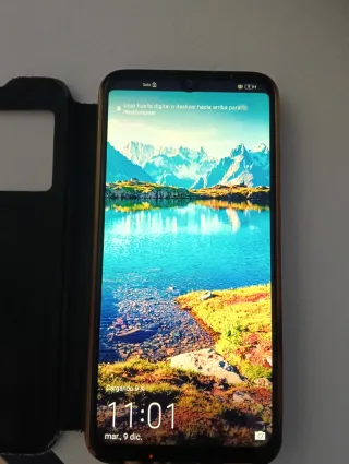 Smartphone Huawei P Smart con schermo da 6,21 pollici, doppia fotocamera posteriore e batteria a lunga durata