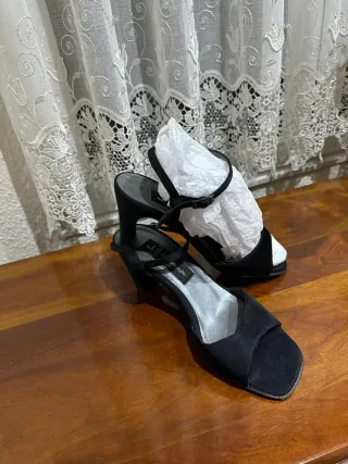 Sandalias Lodi Satén Negras Talla 36