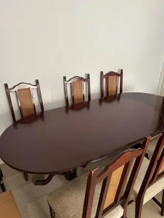 Mesa de comedor extensible de madera