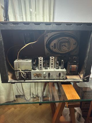 Radio Blaupunkt Tokio Marrón y Dorado