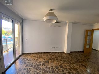 Piso en alquiler en Santa Cruz - Industria - Polígono Campollano en Albacete