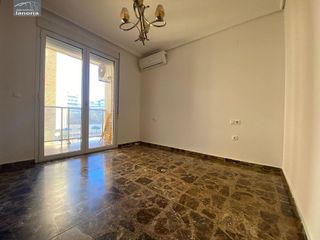 Piso en alquiler en Santa Cruz - Industria - Polígono Campollano en Albacete