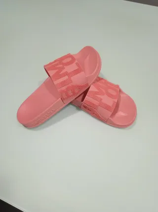 Chancletas Bimba y Lola Rosa