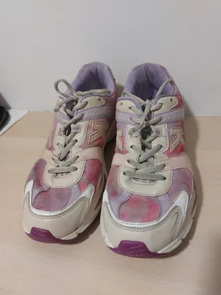 Zapatillas deportivas Kelme rosas y moradas