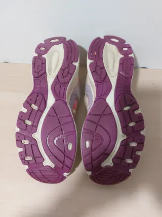 Zapatillas deportivas Kelme rosas y moradas