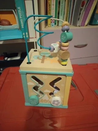 Cubo actividades madera bebé