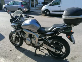 Yamaha Fazer 600