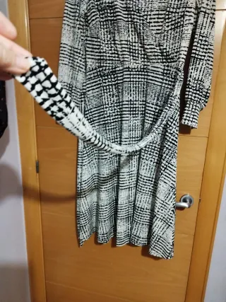 Vestido estampado mujer blanco y negro