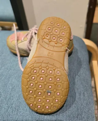 Botas y zapatos bebé T22-23