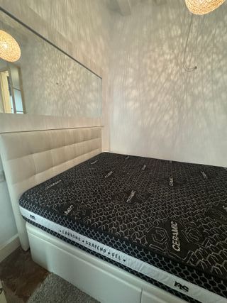 Cama con cajonera y cabecero polipiel