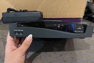 Router Cisco 800 Series con Adaptador
