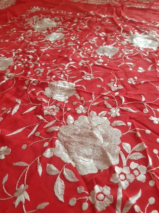 Chal rojo 100 x 110 cm