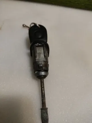 Bombín Cierre Seat Ibiza