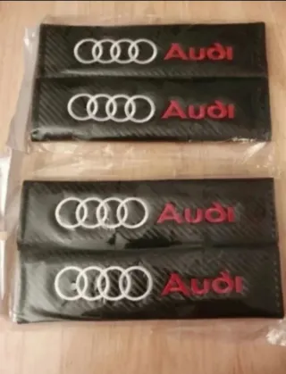 Almohadillas logo Audi piel,cinturón coche.