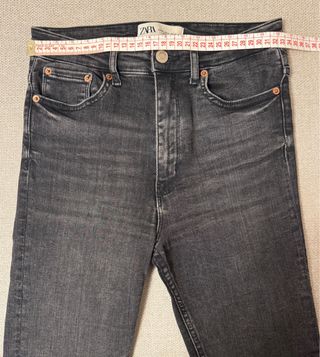 Jeans cropped negro ‘Zara’