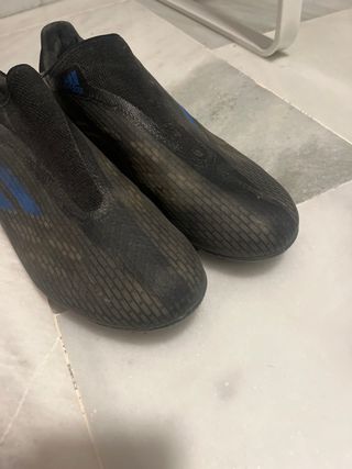 Botas de fútbol Adidas sin cordones