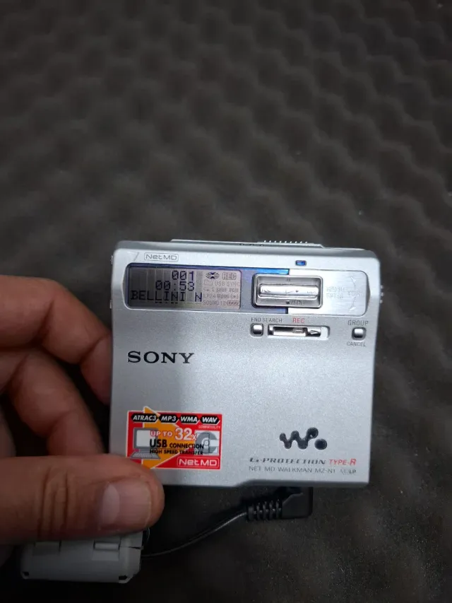 Sony Net MD Walkman MZ-N1