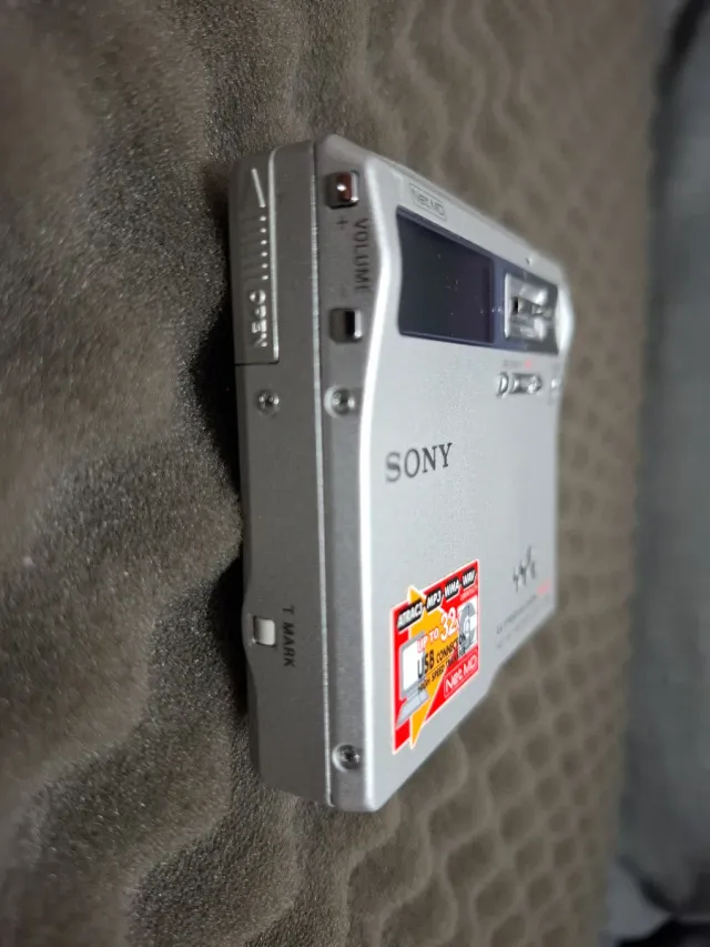 Sony Net MD Walkman MZ-N1