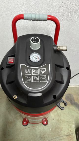 Compresor Fiac Vertical 50L 2HP 10 Bar