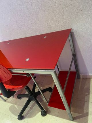 Escritorio Cristal Rojo + Silla