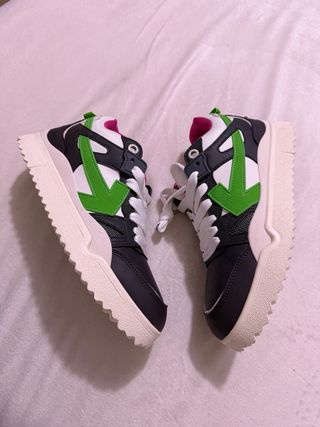 Scarpe Off-White nere e verdi