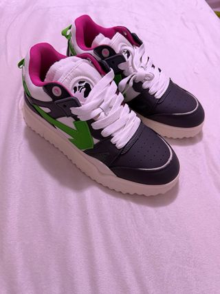 Scarpe Off-White nere e verdi