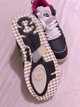 Scarpe Off-White nere e verdi