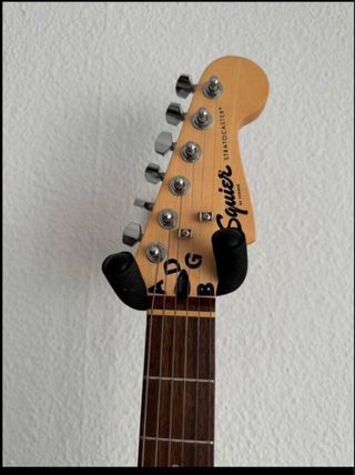 Guitarra Eléctrica Fender Squier Stratocaster