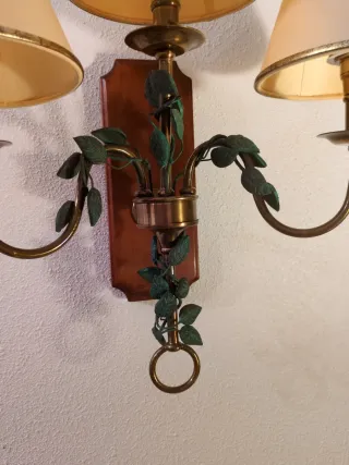 Aplique de pared 3 brazos dorado y verde