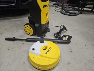 Hidrolavadora Stanley con Accesorios