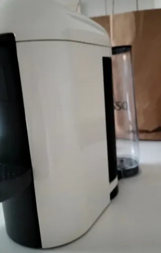 Cafetera Nespresso Vertuo Blanca