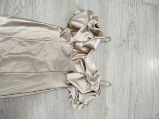 Vestido beige satinado talla S