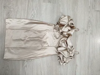 Vestido beige satinado talla S