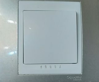 Conmutador Schneider Gris Plata