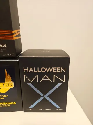 Cajas vacías de perfumes de lujo