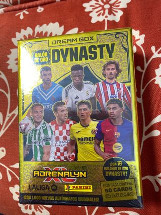 Caja Adrenalyn XL Dream Box Dynasty 2024-25