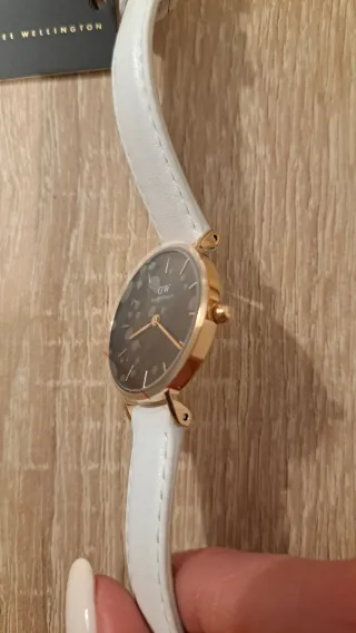 Reloj Daniel Wellington Blanco y Dorado