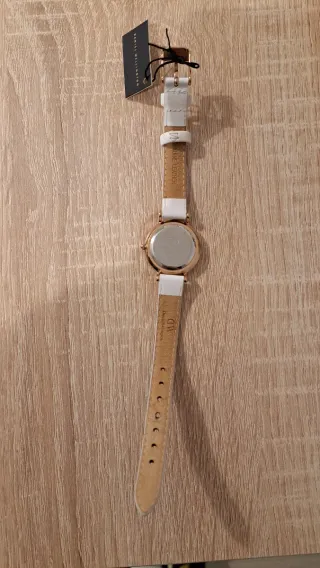 Reloj Daniel Wellington Blanco y Dorado