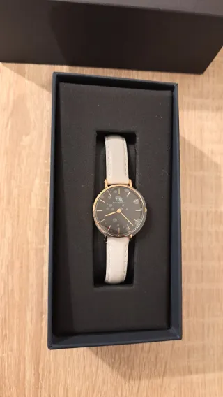 Reloj Daniel Wellington Blanco y Dorado