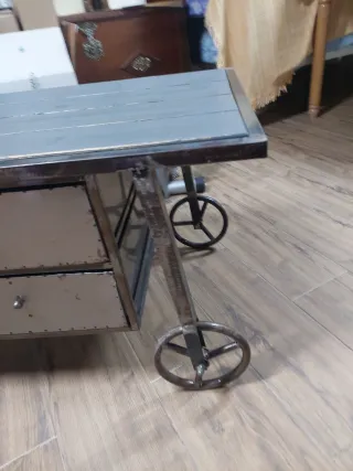 Mesa baja industrial madera y metal