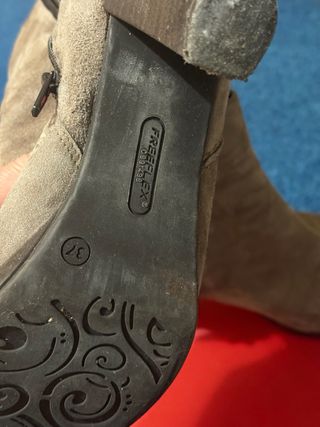 Stivaletti beige e marroni