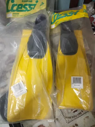 Aletas de natación Cressi Rondine amarillas